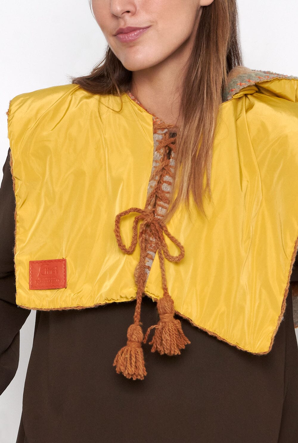 Chaleco Danza de fuego amarillo
