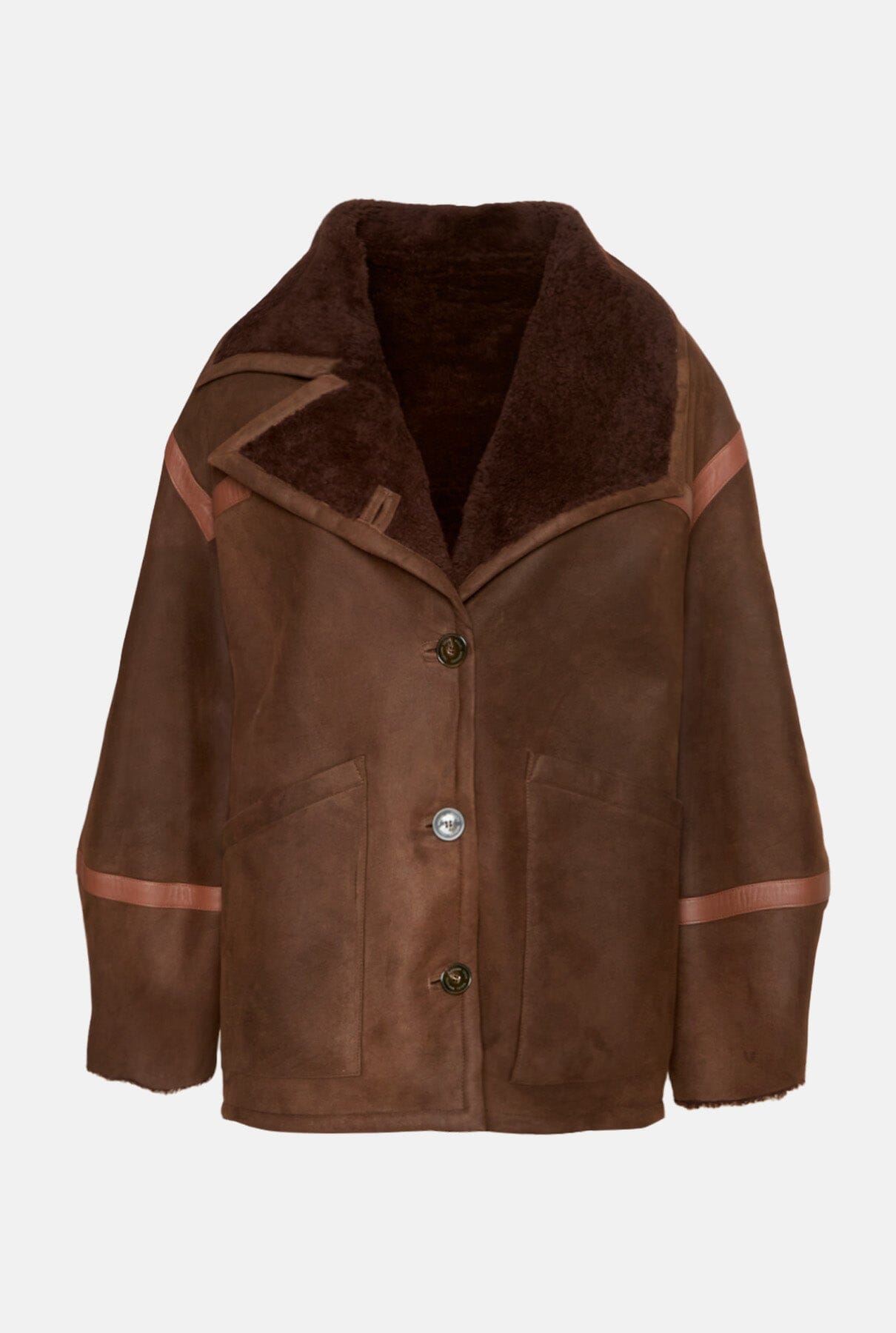 Chaqueta de pelo y detalles de cuero