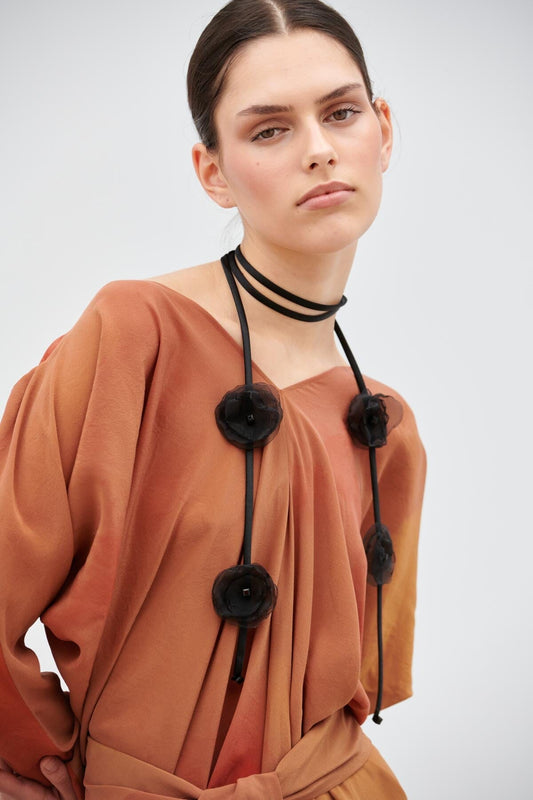 COLLAR ARTESANAL NEGRO