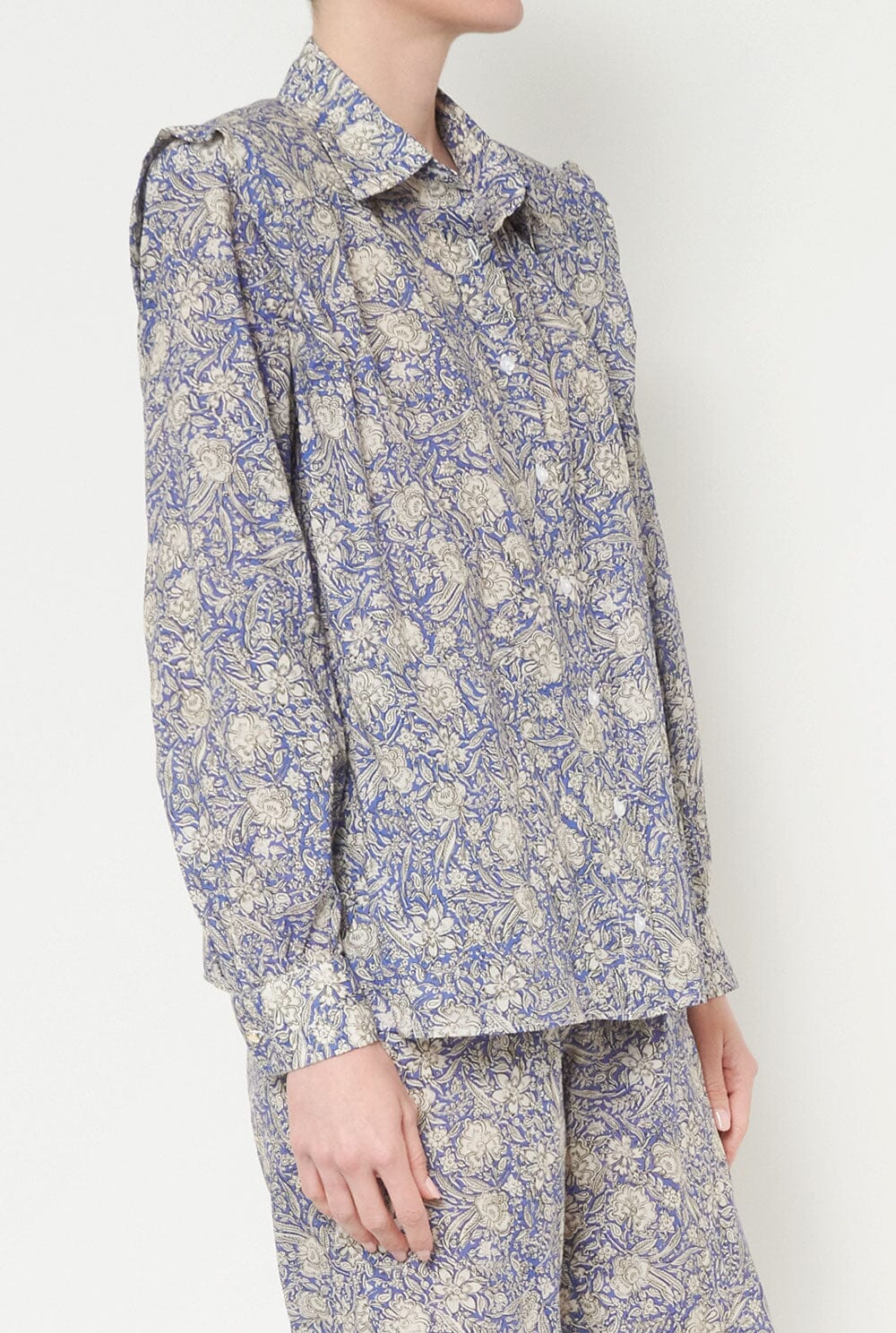 Marieta Blue Flowers