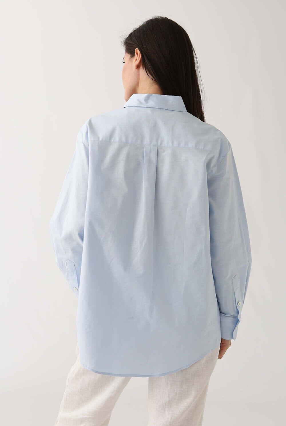 OXFORD SHIRT: LIGHT BLUE