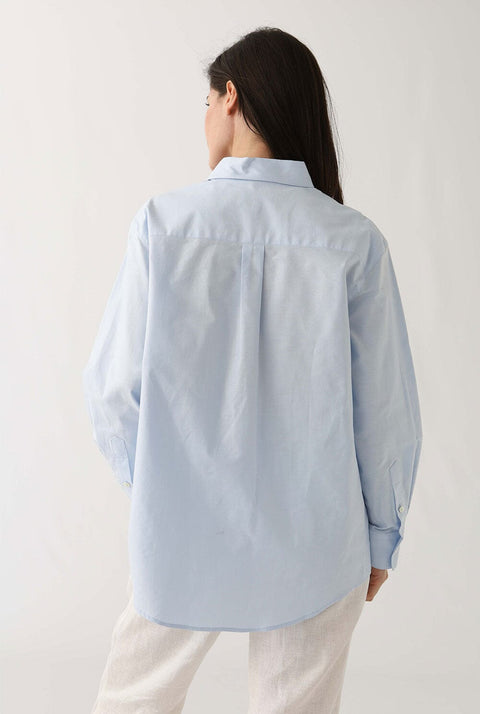 OXFORD SHIRT: LIGHT BLUE