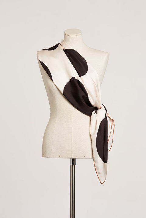 The Candela Scarf wrap / bone