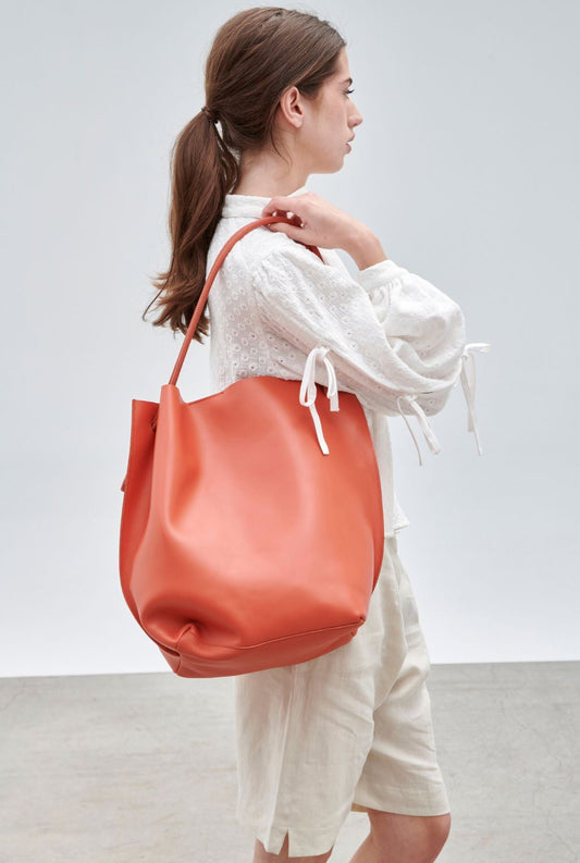 The ELENA Bag. Piel vacuno color CORAL