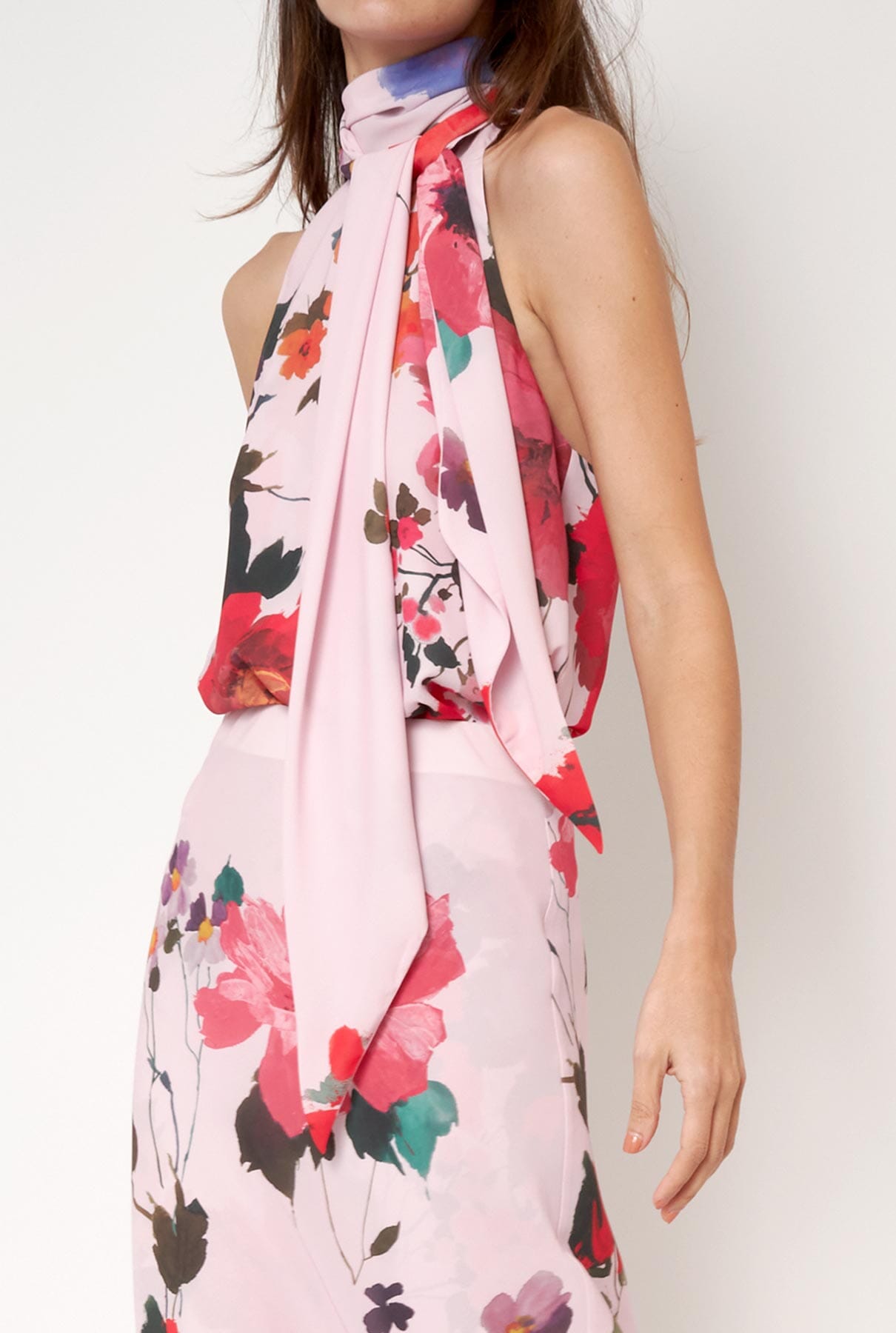 Top Halter con Lazada Flores Acuareladas