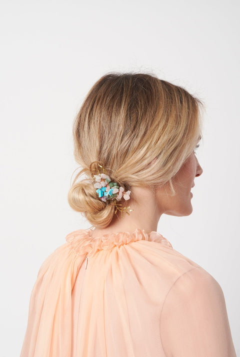 BROCHE DE PIEDRAS Y CRISTALES EN FLOR