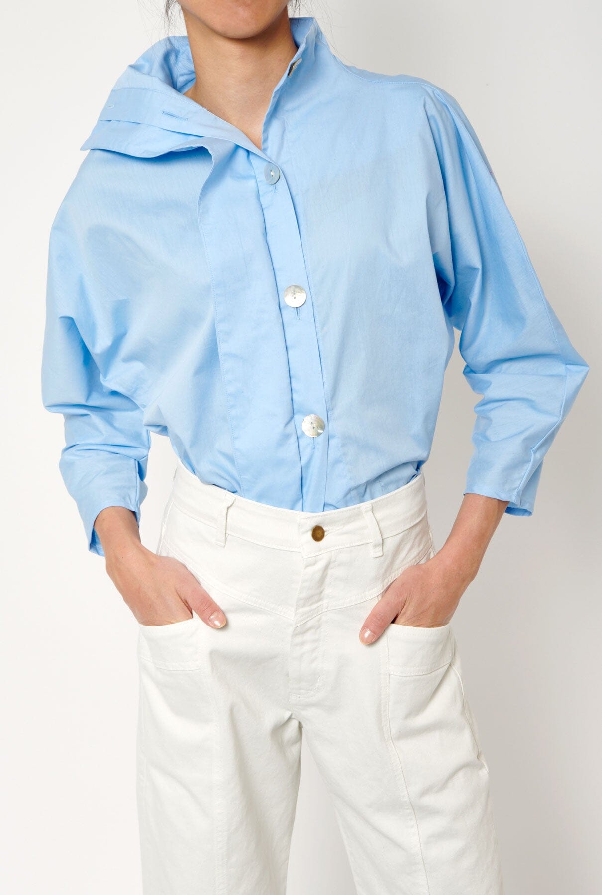 Camisa cierre lateral azul