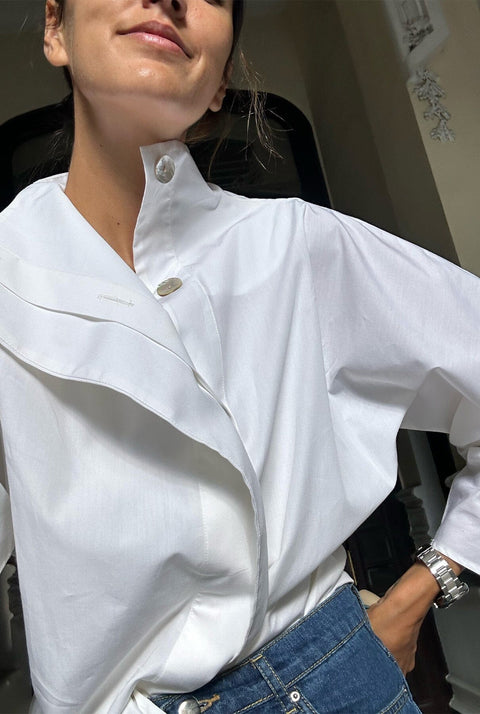 Camisa cierre lateral blanca