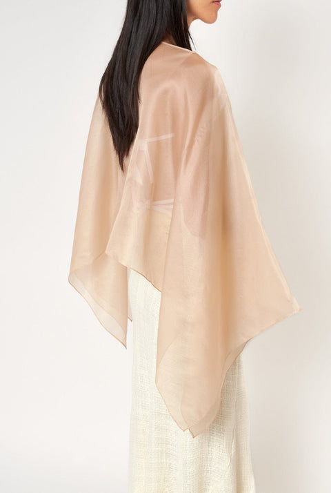 Capa organza nude