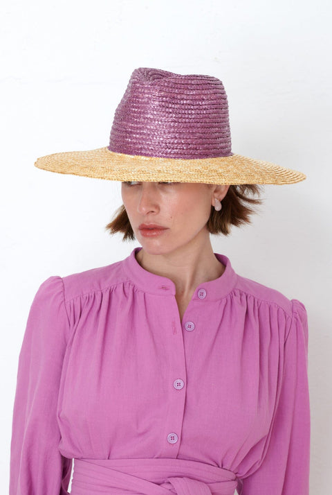 Sombrero copa morada ala natural