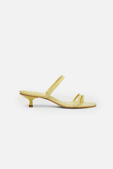 Daisy Sandals in Vanilla-coloured Leather