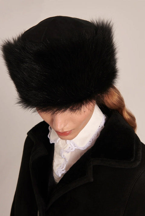 Osgar Hat Negro
