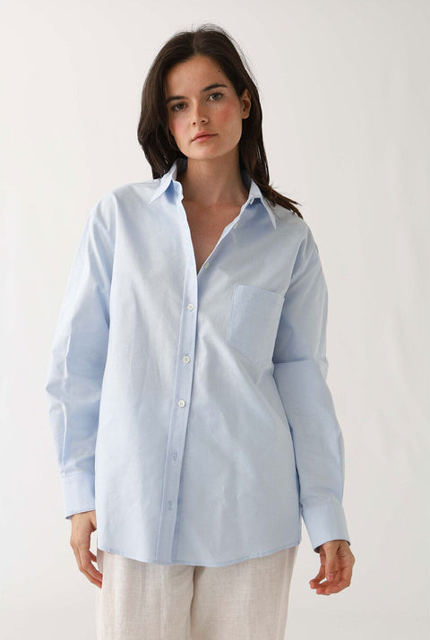 OXFORD SHIRT: LIGHT BLUE