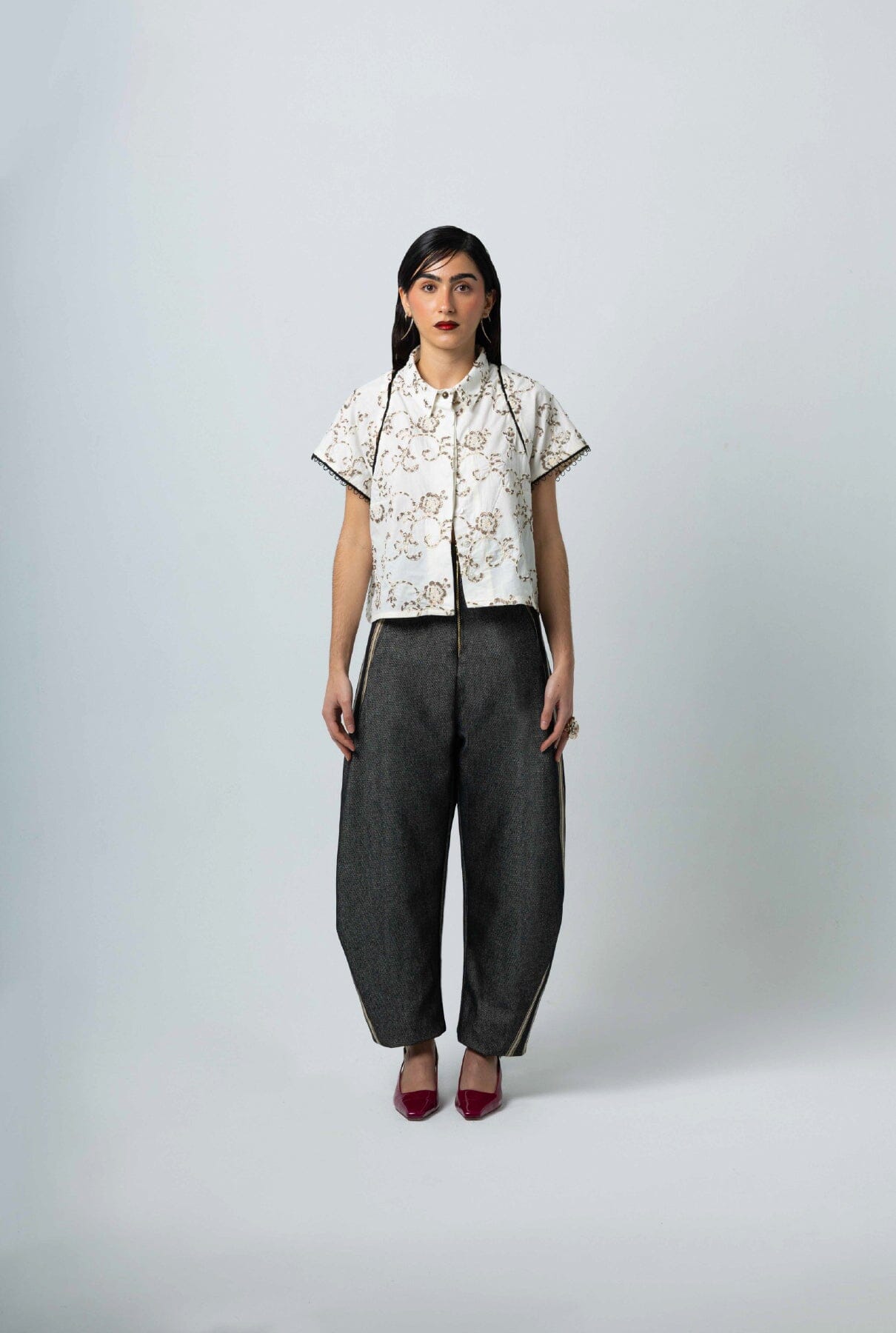 Pantalon globo negro rayas