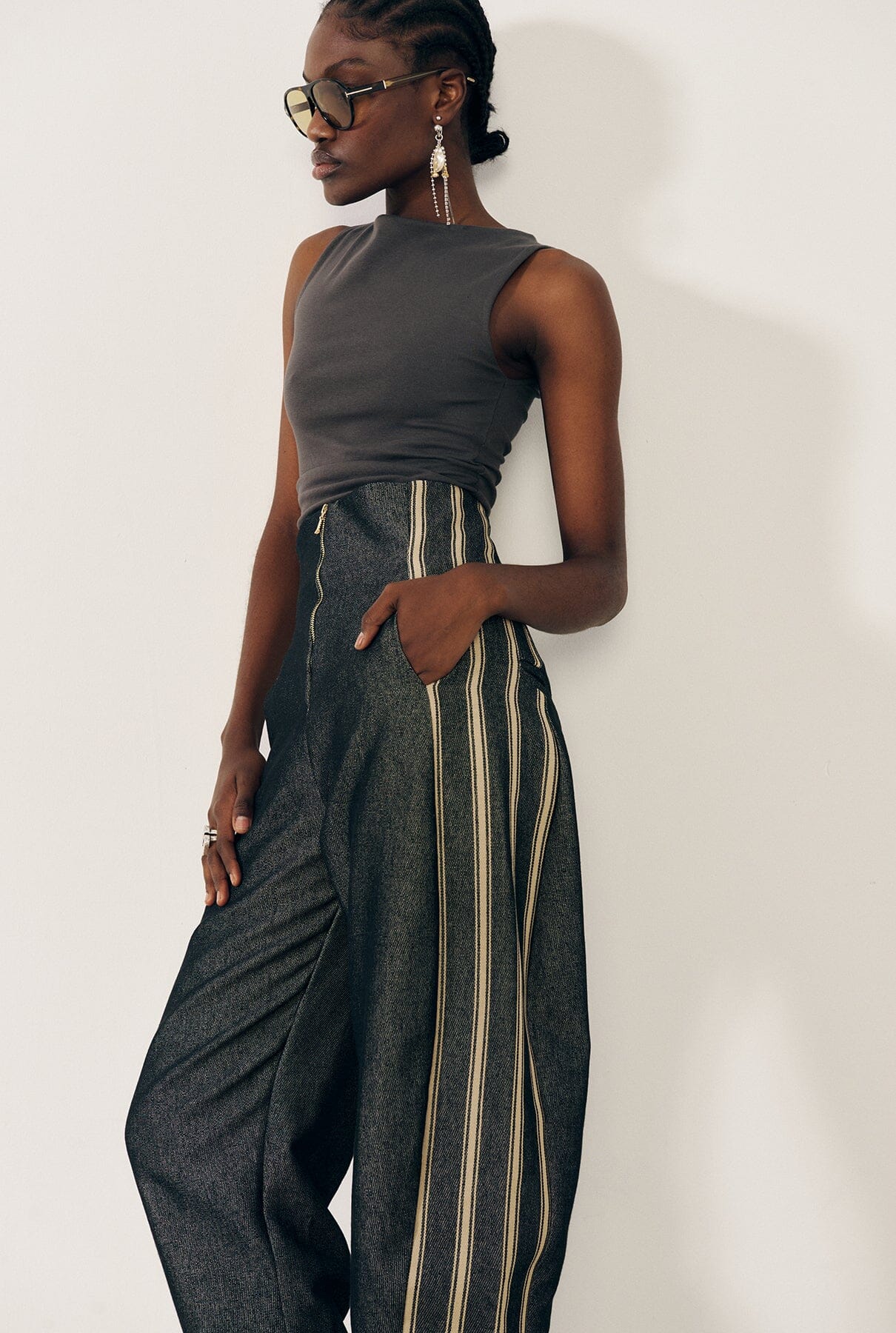 Pantalon globo negro rayas