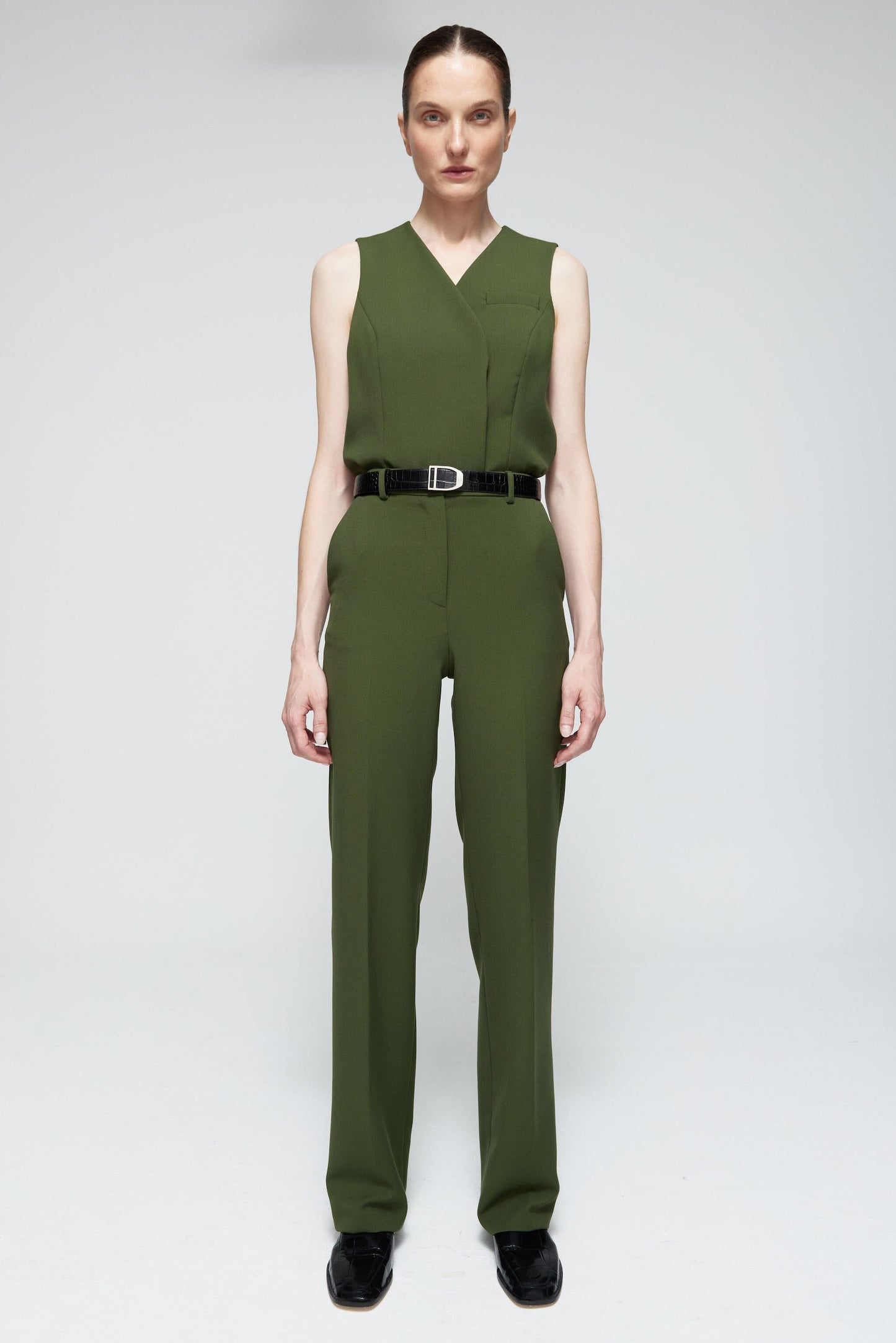 Pantalón recto de lana verde