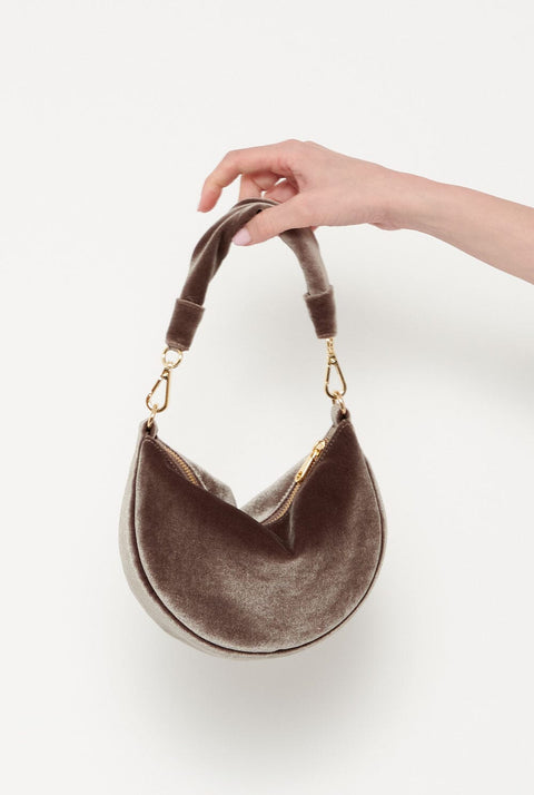 The Baby Gondola bag velvet Taupe